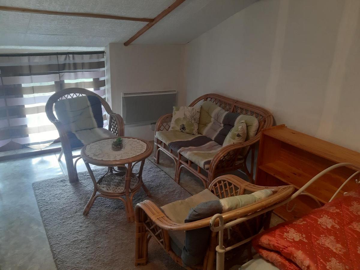 Petite Maison Ancienne Charentaise ,Dans Un Village Au Calme Ideal Travailleur Brigueuil Eksteriør bilde
